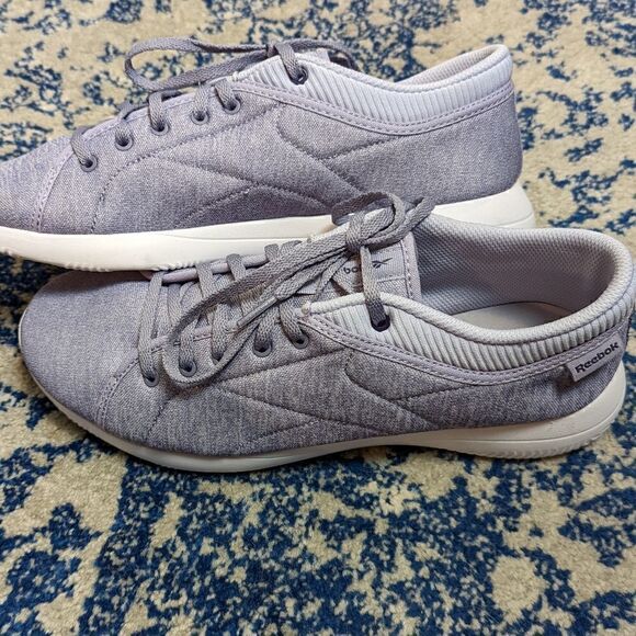 Worn once washable Reebok walking shoes - Picture 2 of 3